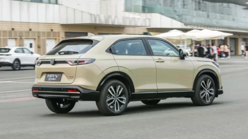 Thiết kế thân xe Honda HR-V e:HEV RS 2025