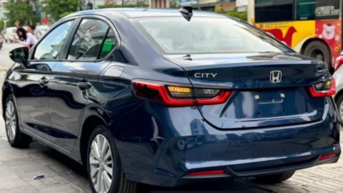 Đuôi xe Honda City L