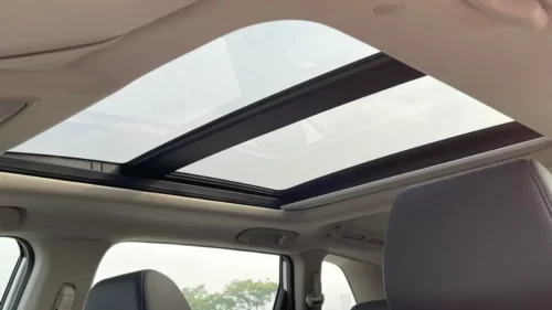 Cửa sổ trời toàn cảnh Honda CR-V L AWD