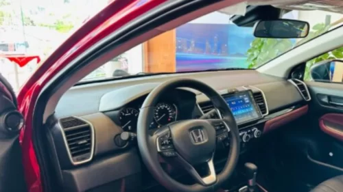 Khoang lái Honda City L
