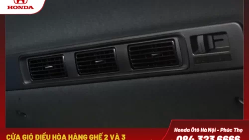 Cửa gió hàng ghế 2 và 3 giúp duy trì luồng không khí mát mẻ, đồng đều khắp không gian nội thất.