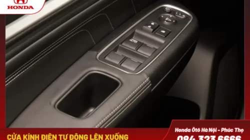 Cửa kính điện tự động lên xuống 1 chạm chống kẹt cho ghế lái, mang lại sự an toàn và thuận tiện tối đa cho người sử dụng.