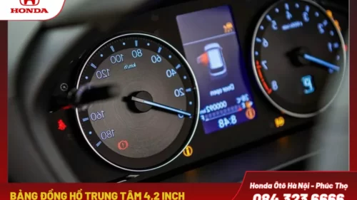 Bảng đồng hồ trung tâm màu 4,2 inch kết hợp hiển thị analog. Giúp người lái dễ dàng quan sát các thông số vận hành một cách trực quan và đầy đủ.