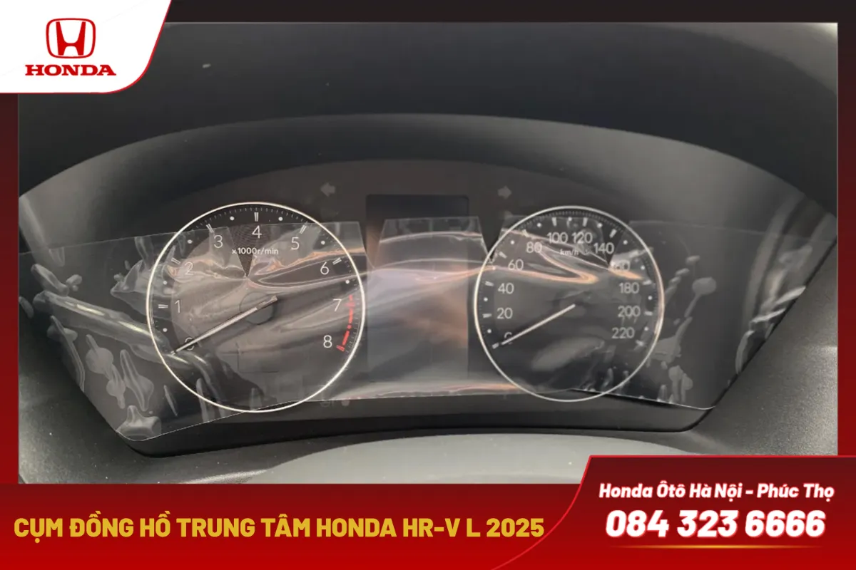 Cụm đồng hồ kỹ thuật số hiển thị trực quan, dễ theo dõi thông tin.