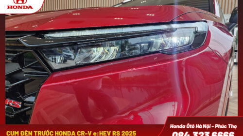 Cụm đèn trước với hệ thống đèn chiếu sáng thông minh tự động điều chỉnh góc chiếu và cường độ sáng, đảm bảo tầm nhìn tối ưu cho người lái trong mọi điều kiện.