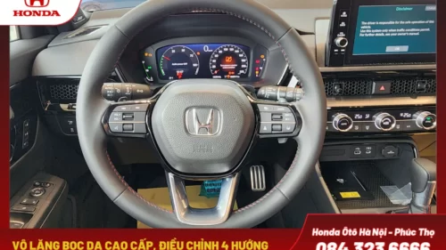 Vô lăng bọc da cao cấp, điều chỉnh 4 hướng, tích hợp các nút điều chỉnh âm thanh, giúp bạn dễ dàng thao tác mà không cần rời mắt khỏi đường đi.