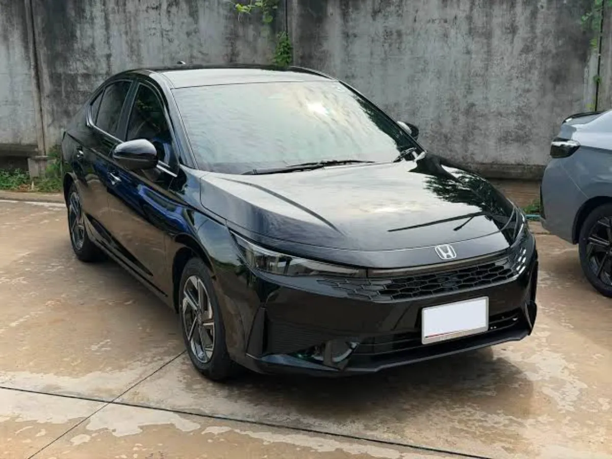 Honda City màu đen 