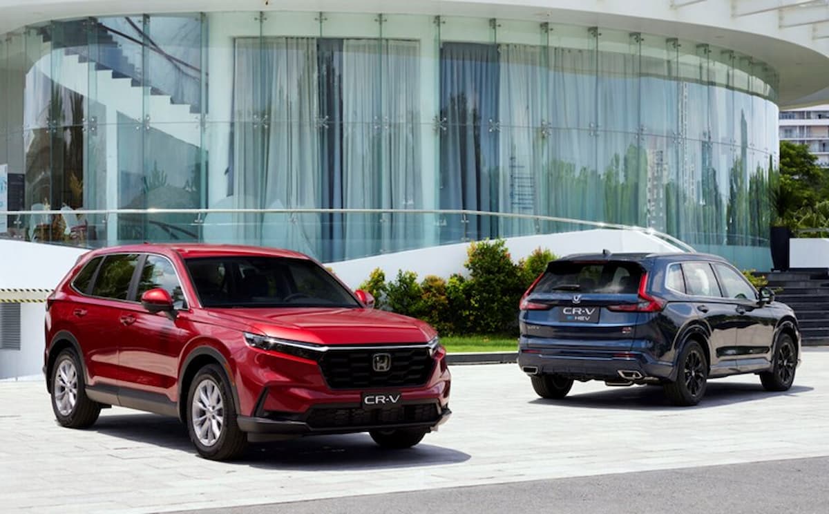 So sánh giữa CR-V nhập khẩu và CR-V lắp ráp (Ảnh: Sưu tầm Internet)