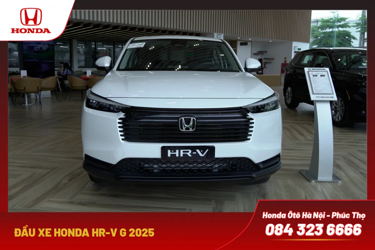 Đầu xe Honda HR-V màu trắng ngọc toát lên vẻ hiện đại, lưới tản nhiệt hài hòa cùng màu sơn tinh tế.