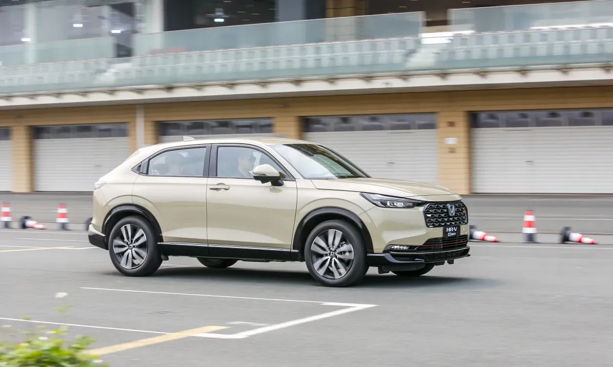 Honda HR-V 5 chỗ là lựa chọn lý tưởng cho gia đình nhỏ và những người yêu thích phong cách sống năng động.