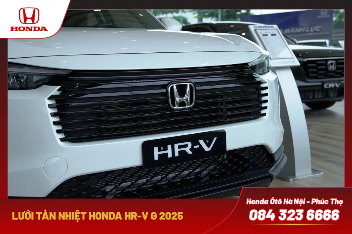 Lưới tản nhiệt với các thanh nan ngang và logo HONDA ở giữa làm nổi bật thương hiệu và tăng khả năng tản nhiệt.