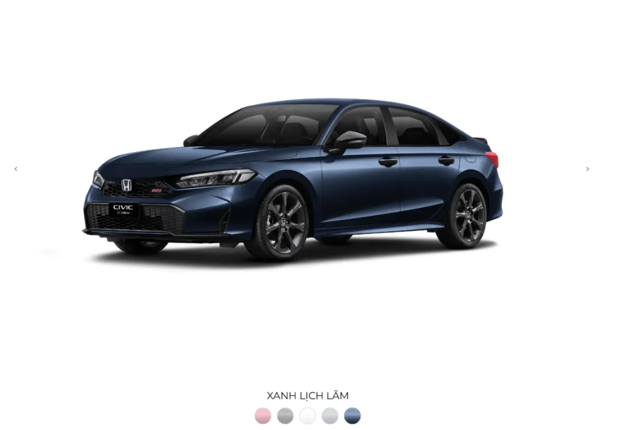 Civic màu xanh e:HEV RS: Gam xanh độc quyền tạo điểm nhấn khác biệt, cá tính, thu hút ngay từ cái nhìn đầu tiên tại showroom.