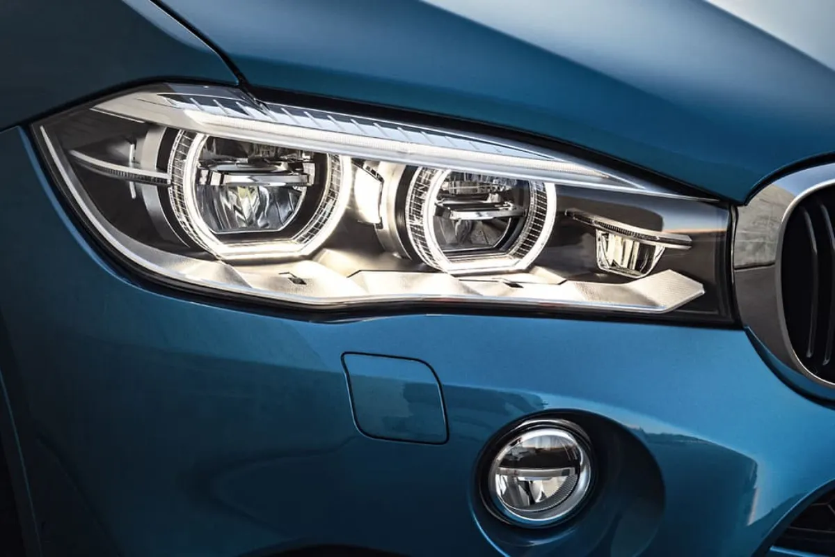 Đèn pha thích ứng thông minh (ADB)