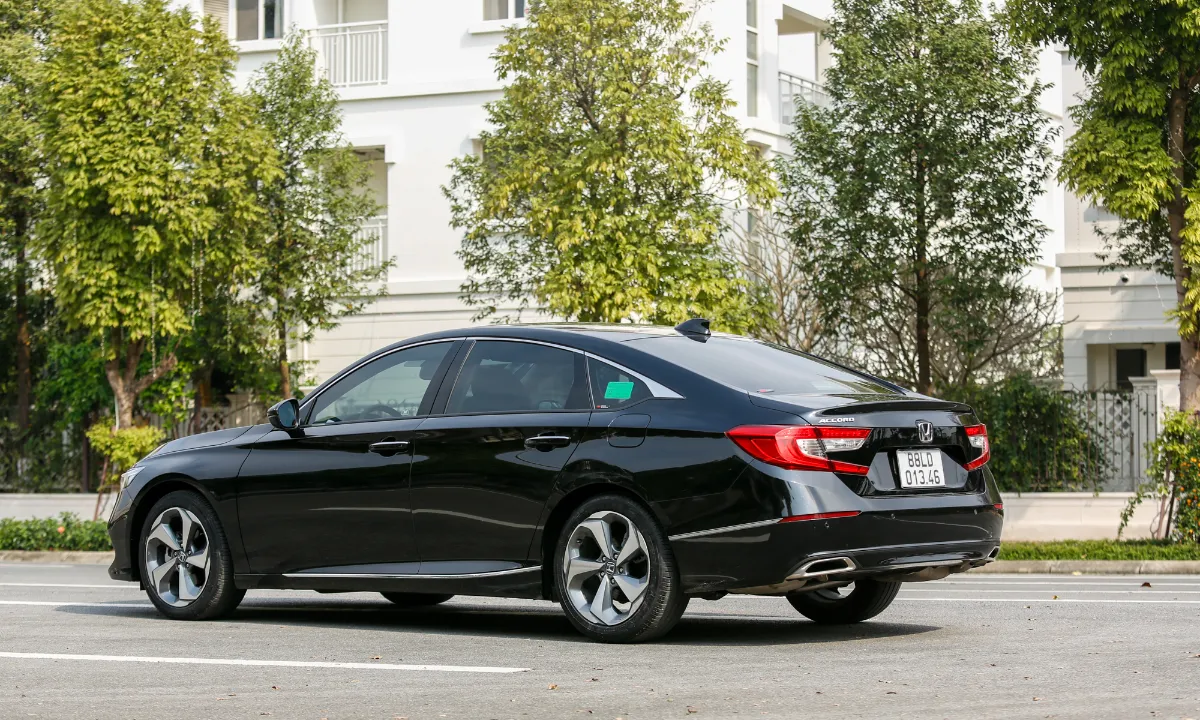 Ai là người nên mua Honda Accord?