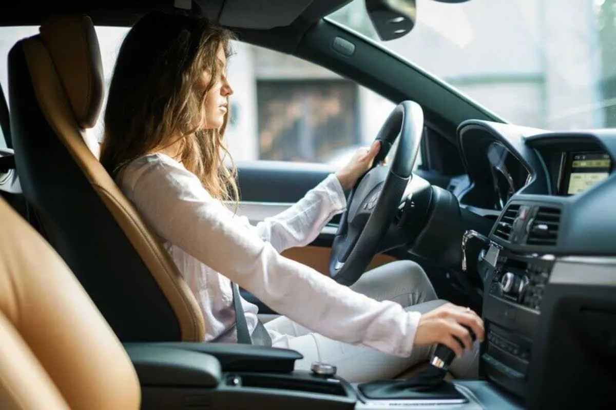 Điều chỉnh không gian lái thoải mái