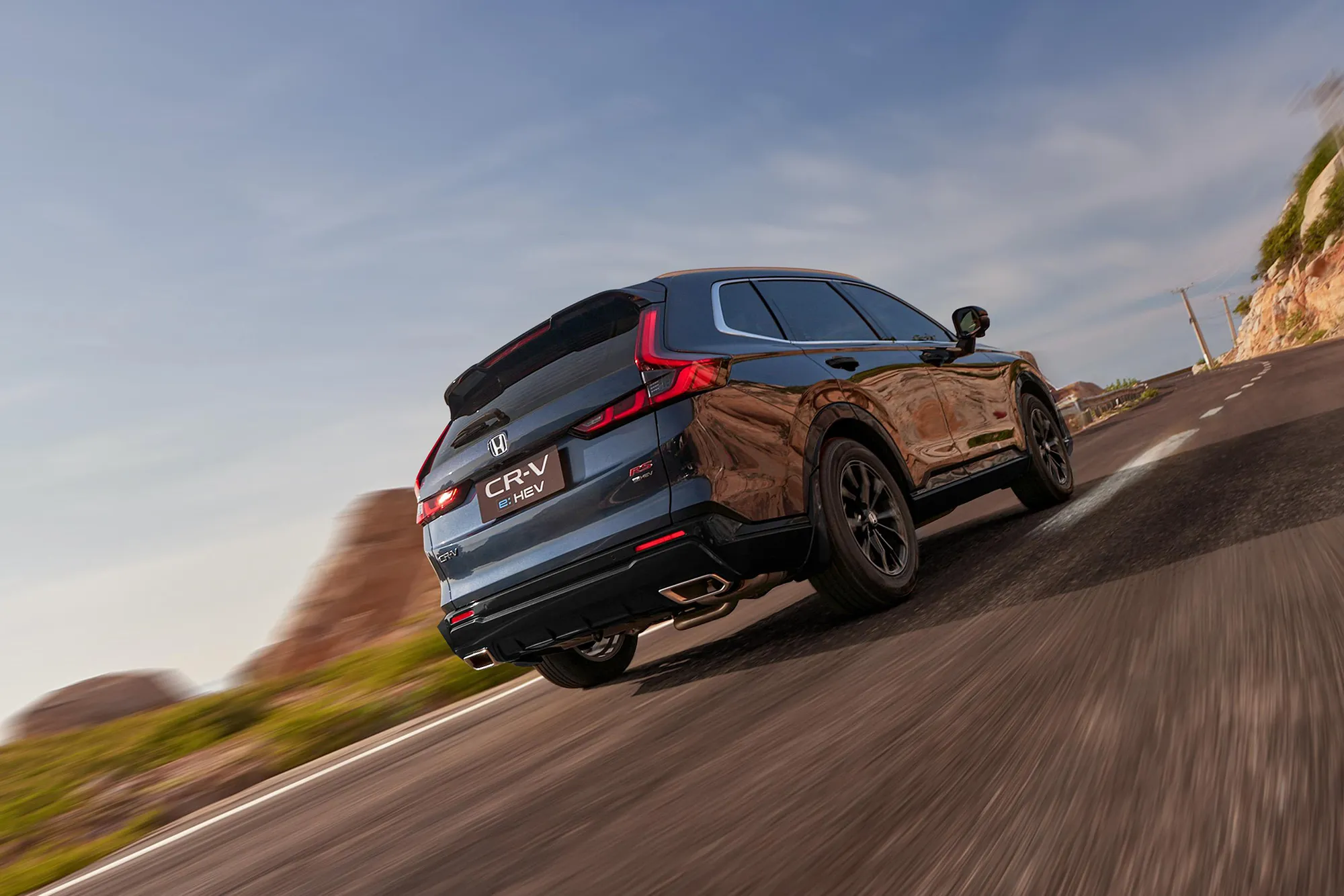 Thiết kế đuôi xe Honda CR-V e:HEV RS Hybrid 2026